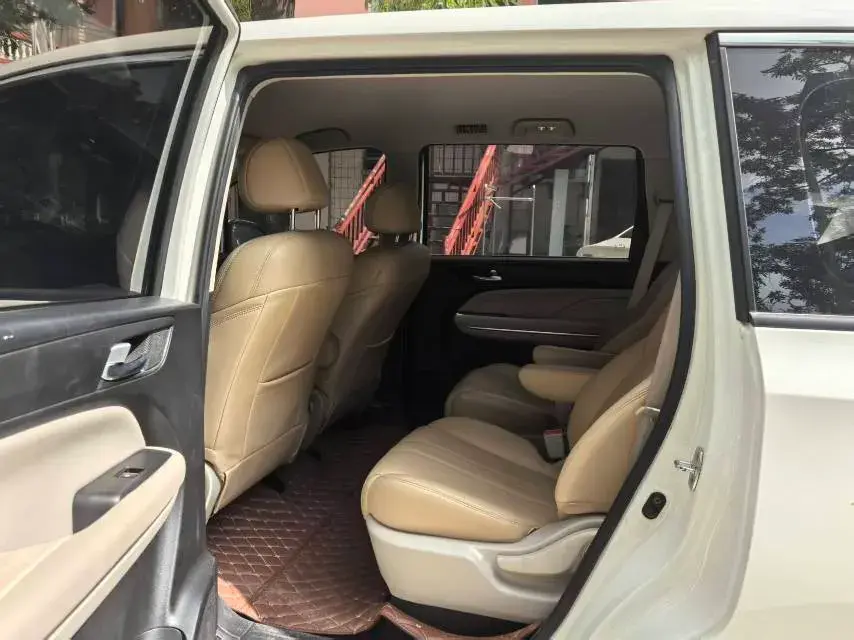 2021 GAC TRUMPCHI thumbnail 3