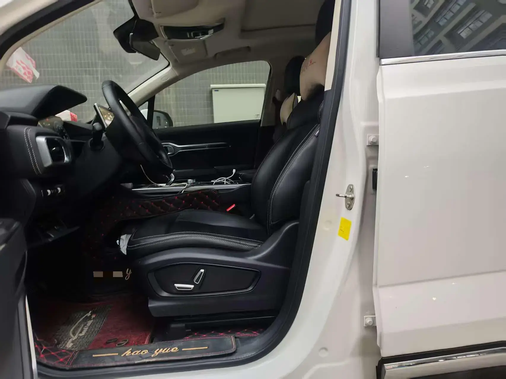 2020 GEELY OKAVANGO thumbnail 3