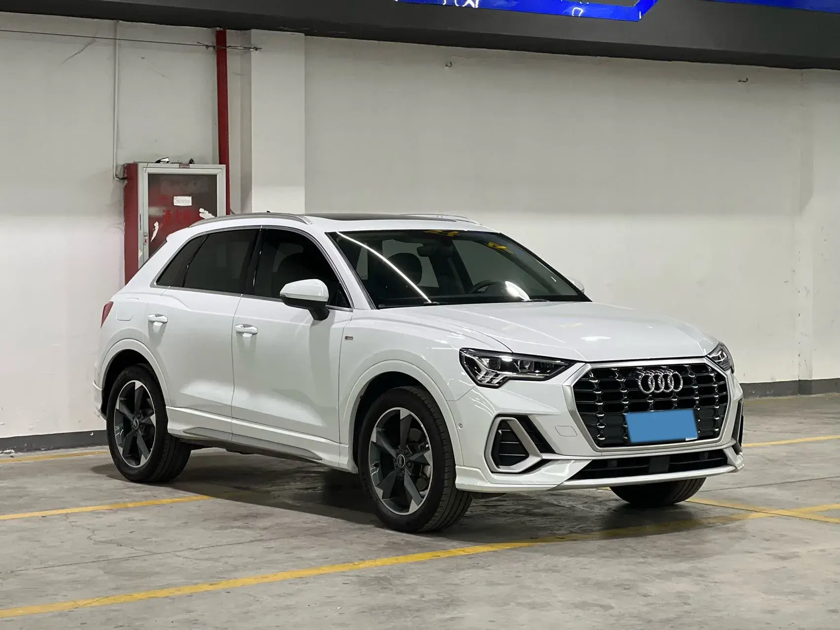 2021 AUDI Q3 thumbnail 3