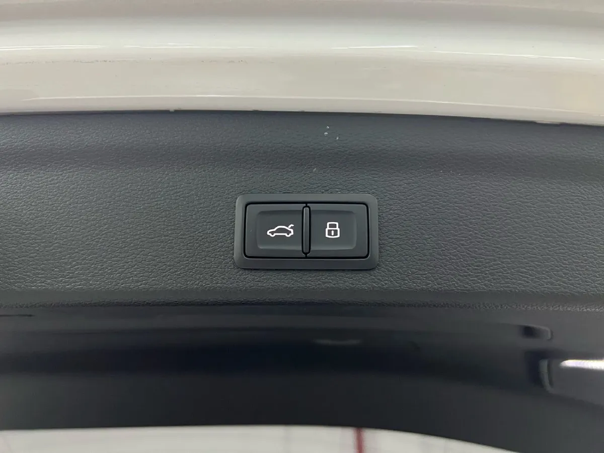 2021 Audi Q3 1.4T 150HP L4 7DCT,autocango,china used car exporter,china ev exporter,chinese used car exporter,chinese used ev exporter