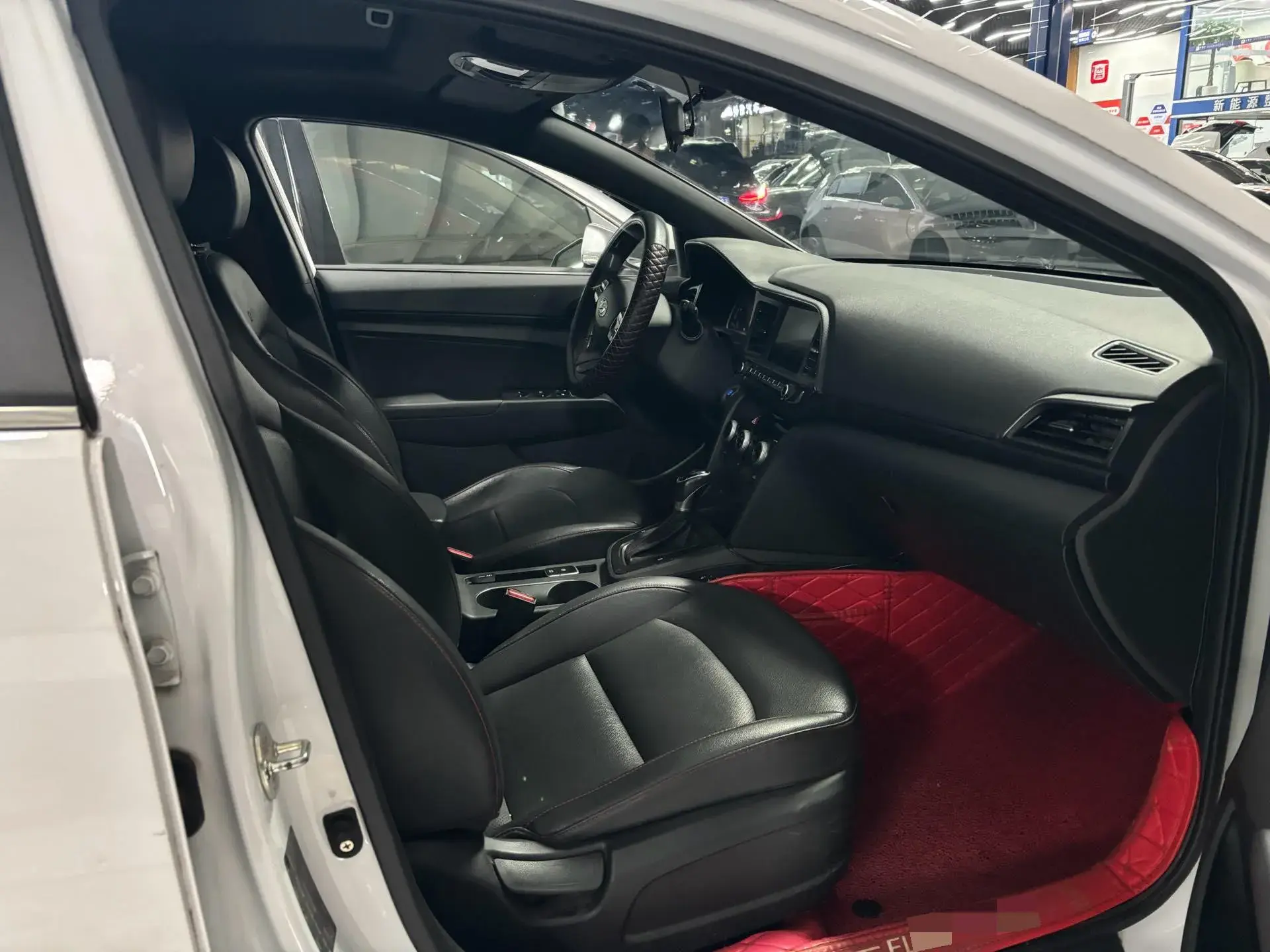 2019 HYUNDAI ELANTRA thumbnail 4