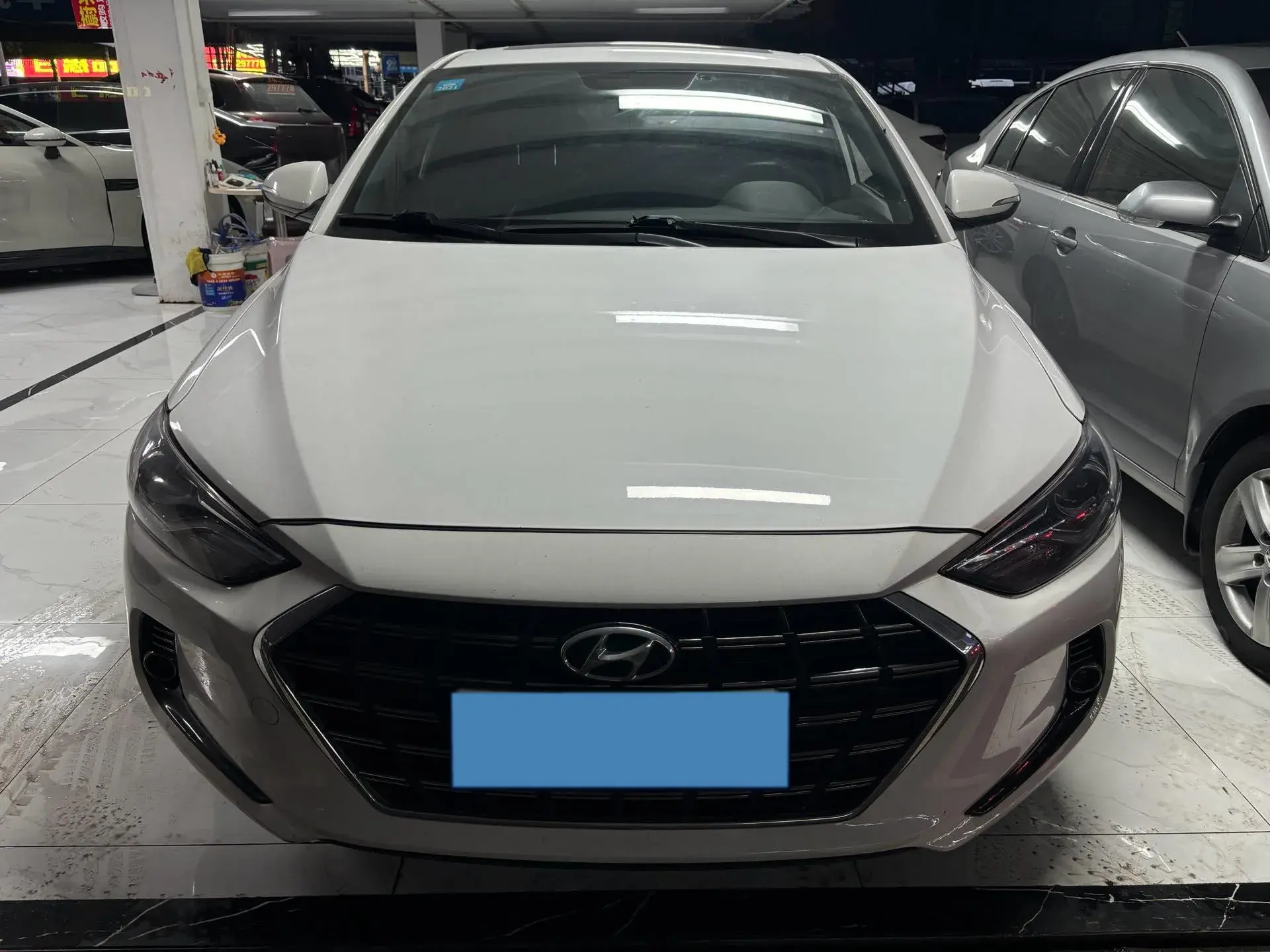 2019 HYUNDAI ELANTRA thumbnail 3