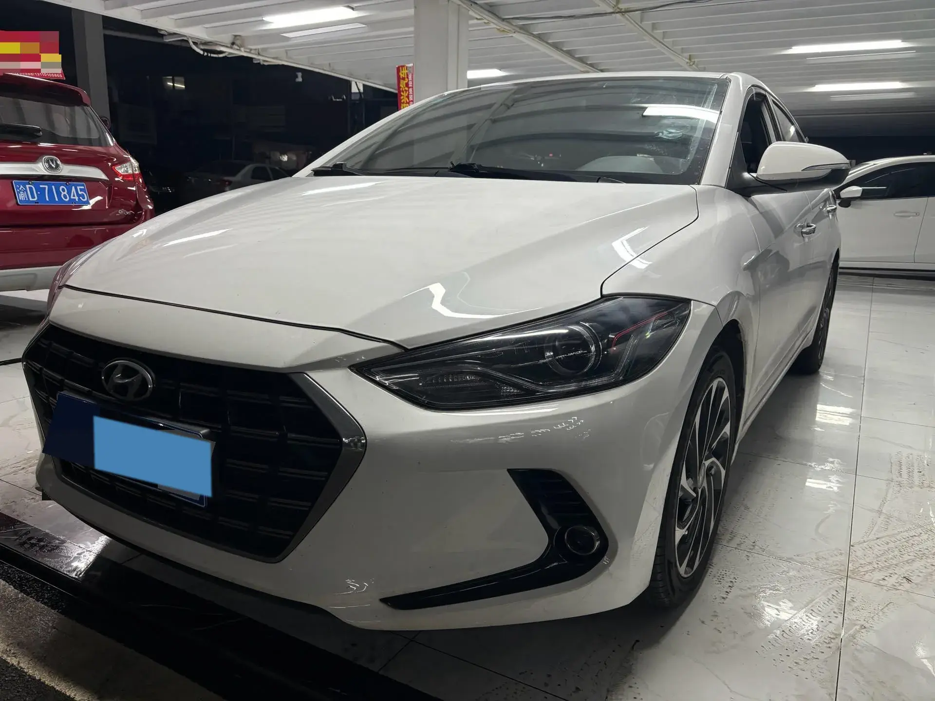 2019 HYUNDAI ELANTRA view 1