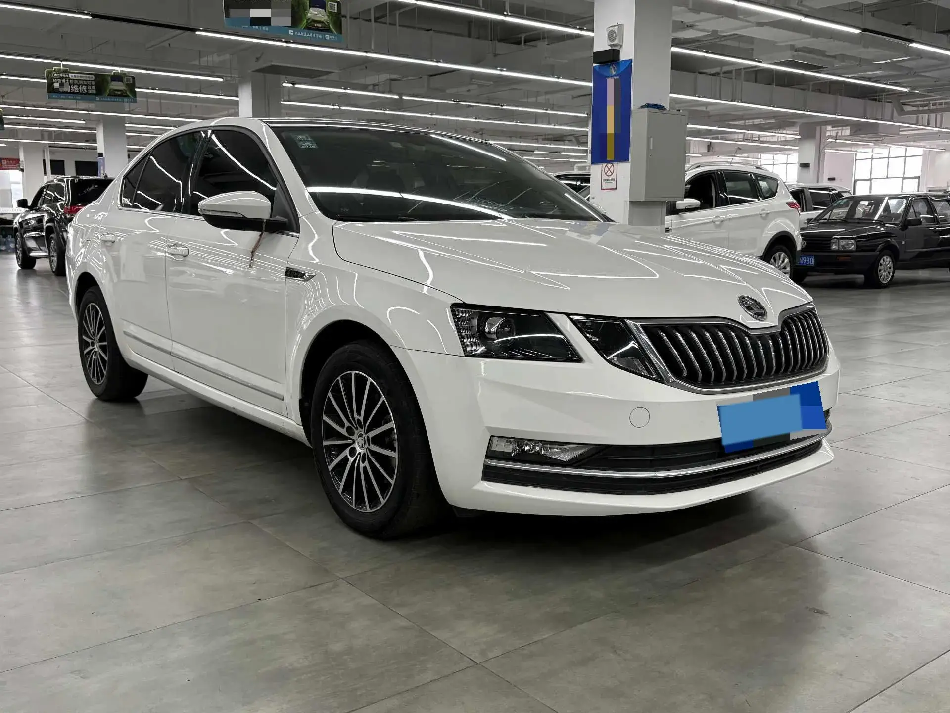 2019 SKODA OCTAVIA thumbnail 3