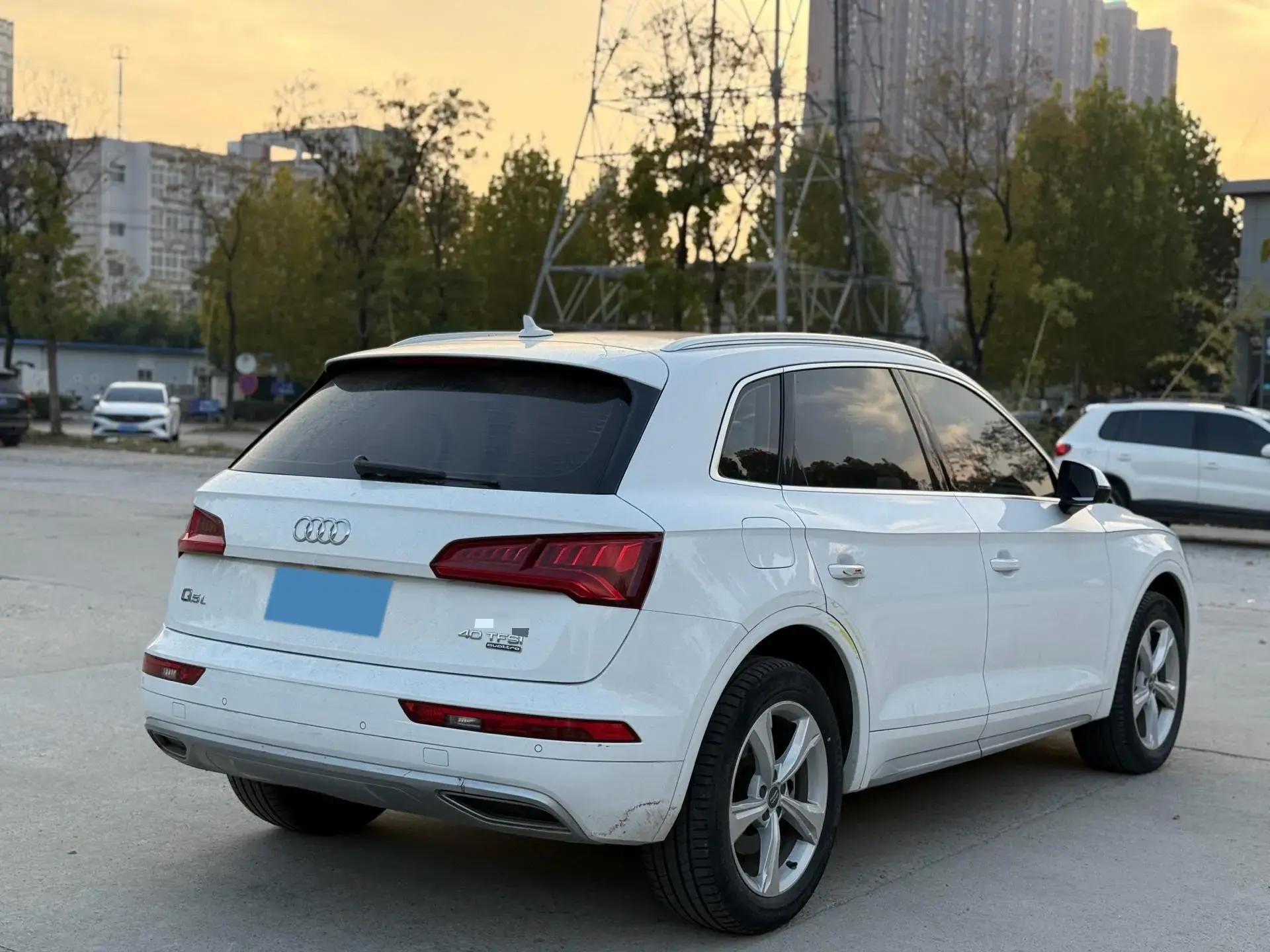 2020 AUDI Q5L thumbnail 3