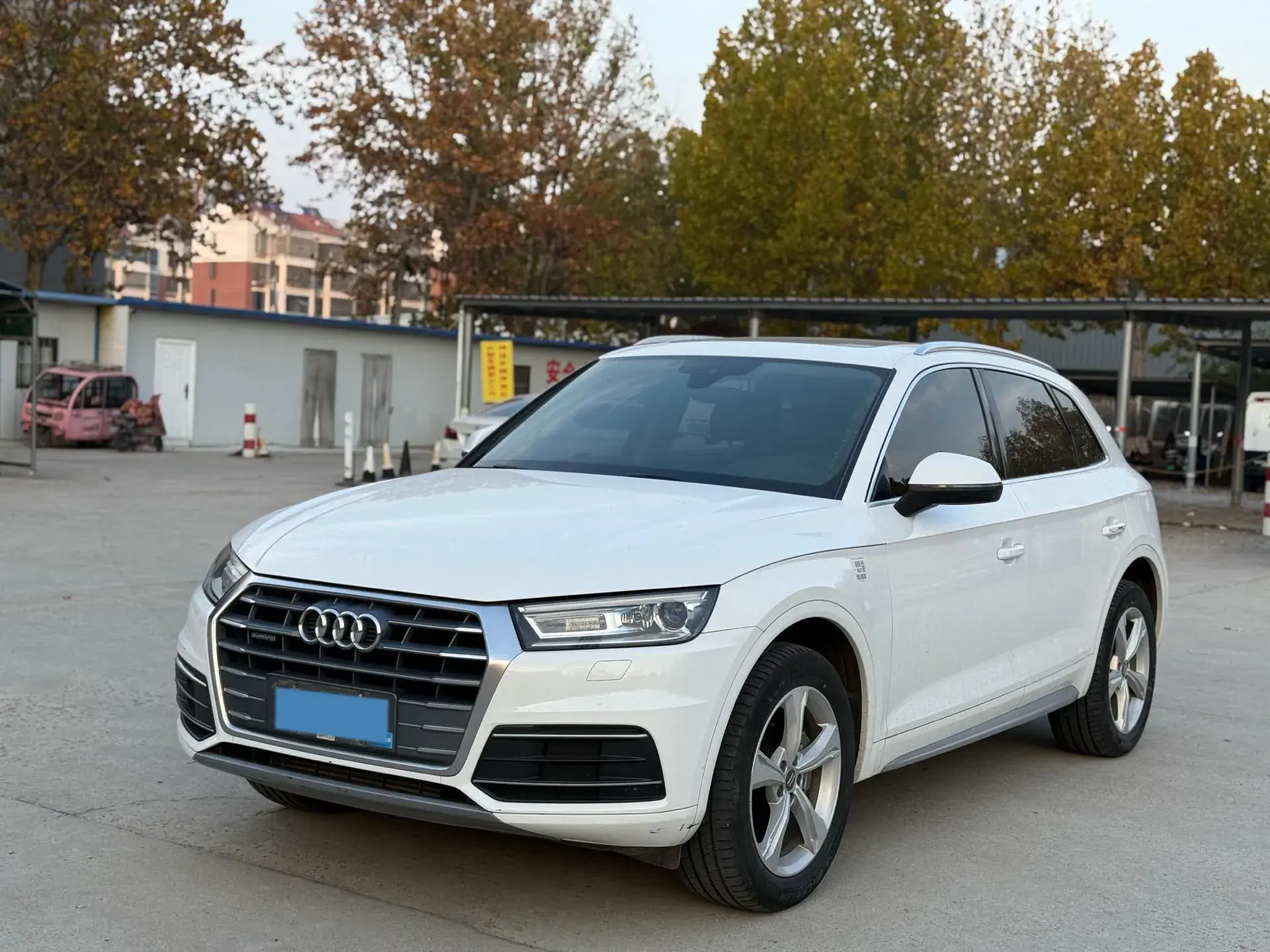 2020 AUDI Q5L view 1
