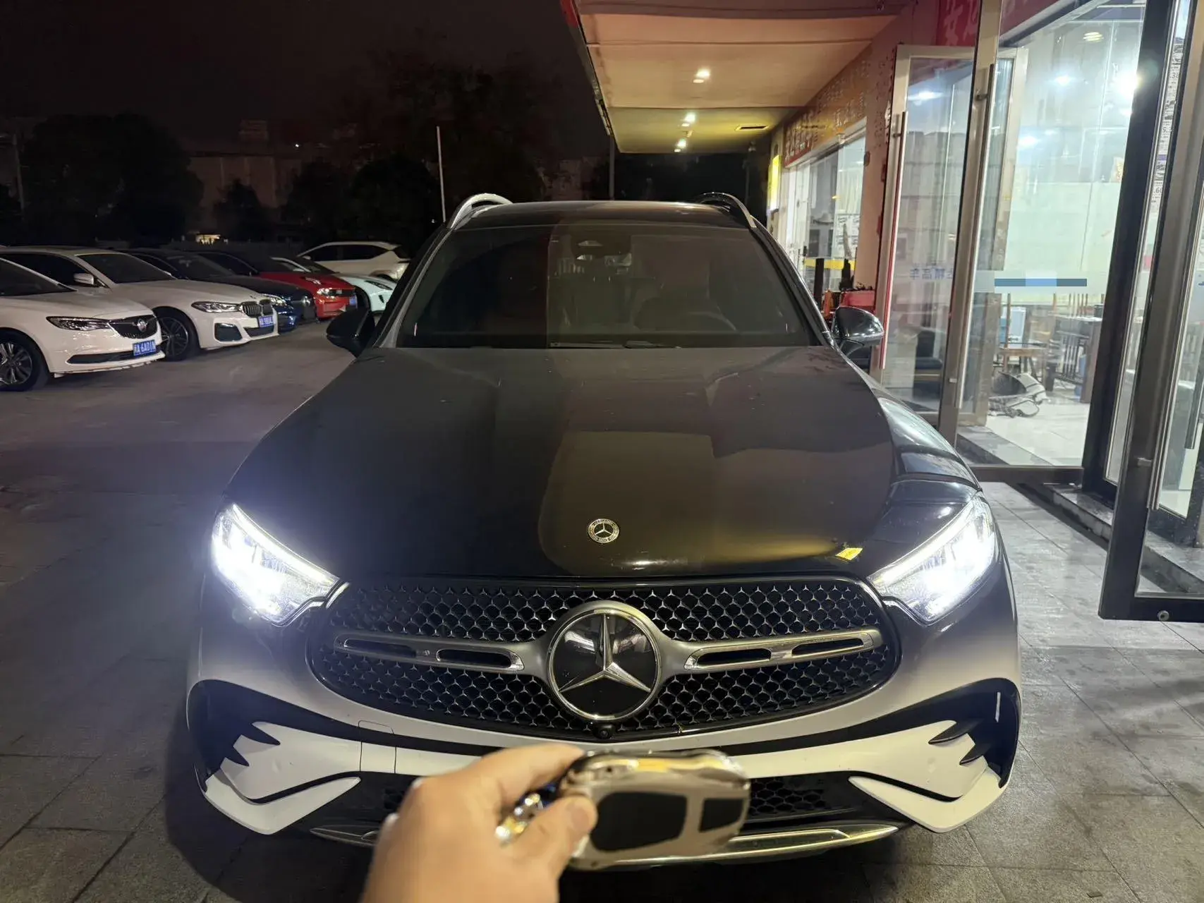 2023 MERCEDES-BENZ GLC thumbnail 2