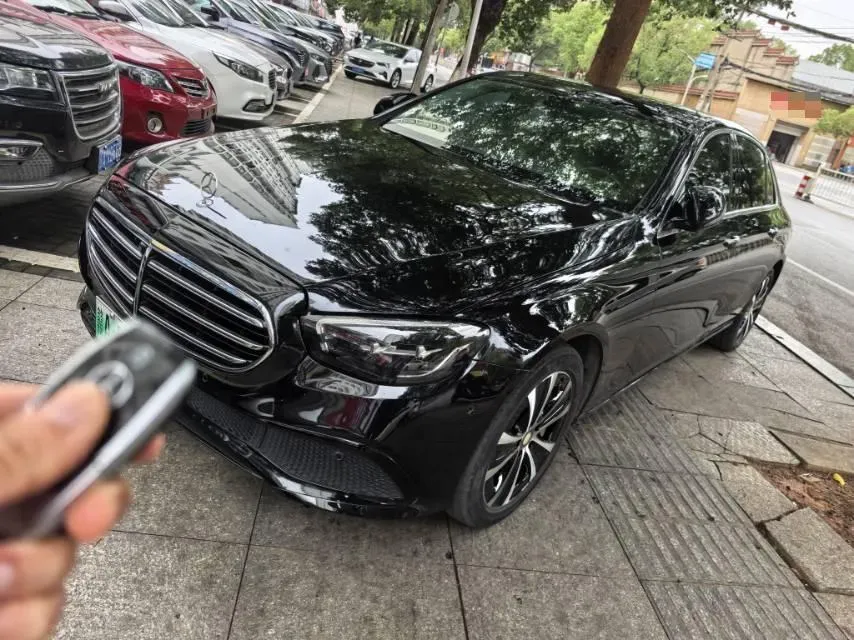 2022 Mercedes-Benz E Class 2.0T 211HP L4 9AT PHEV 25.4KWH,autocango,china used car exporter,china ev exporter,chinese used car exporter,chinese used ev exporter