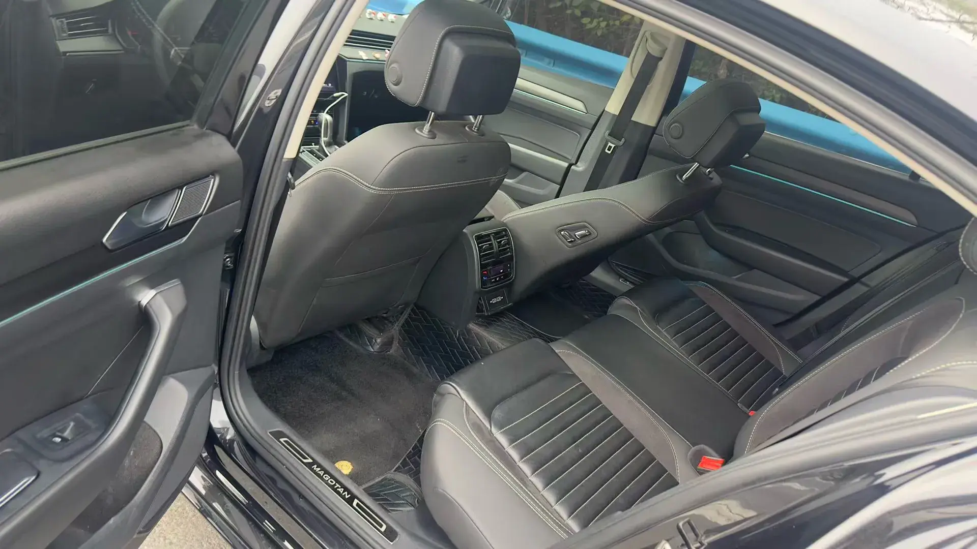 2020 VOLKSWAGEN MAGOTAN thumbnail 3