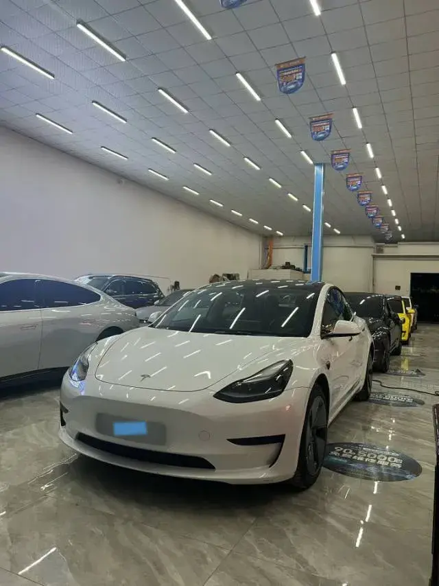 2022 Tesla Model 3 BEV 60KWH