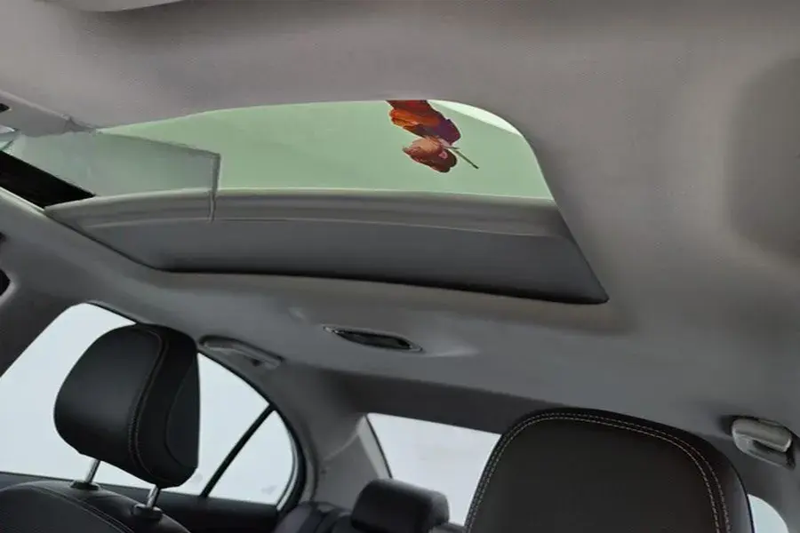 2022 GEELY EMGRAND thumbnail 4