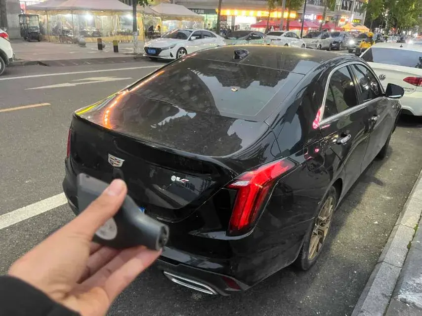 2021 CADILLAC CT4 thumbnail 2