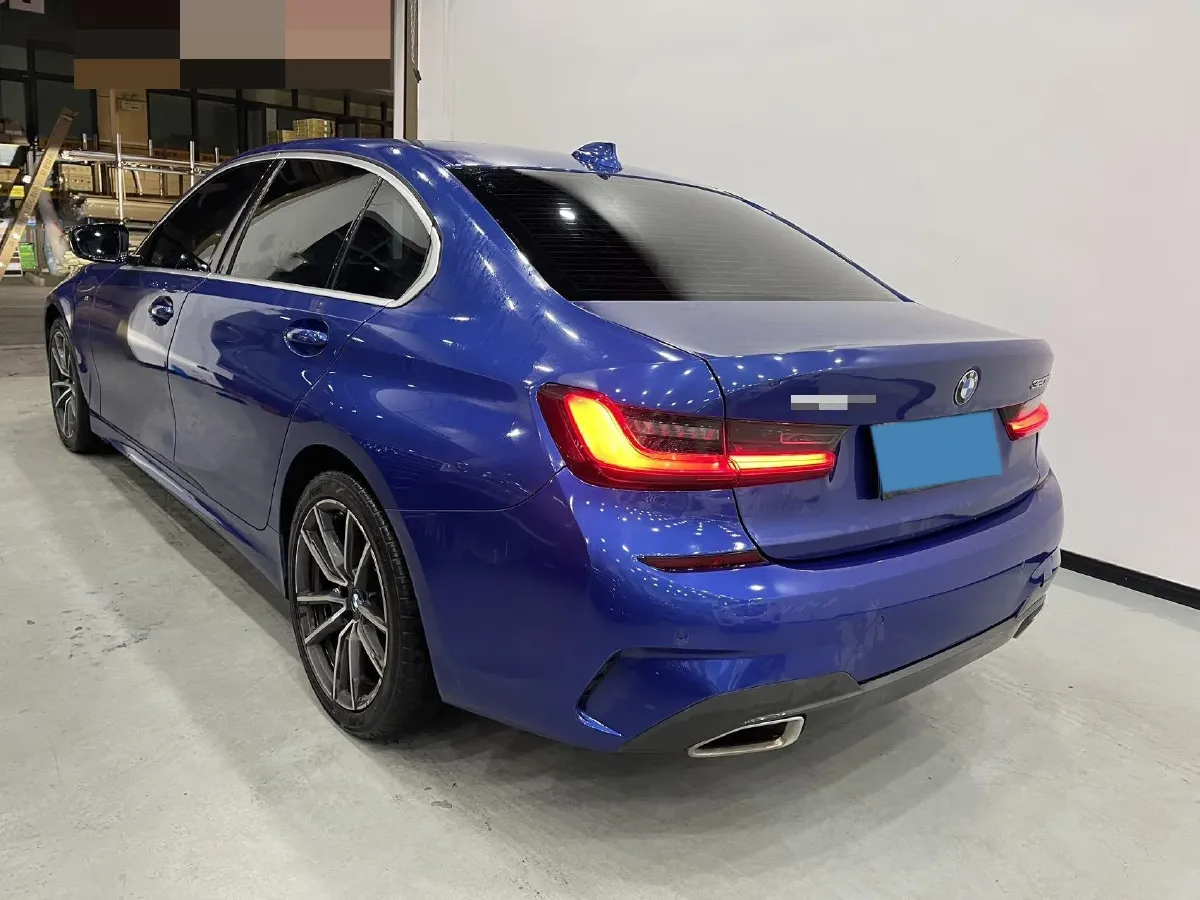 2022 BMW 3 Series 2.0T 156HP L4 8AT,autocango,china used car exporter,china ev exporter,chinese used car exporter,chinese used ev exporter