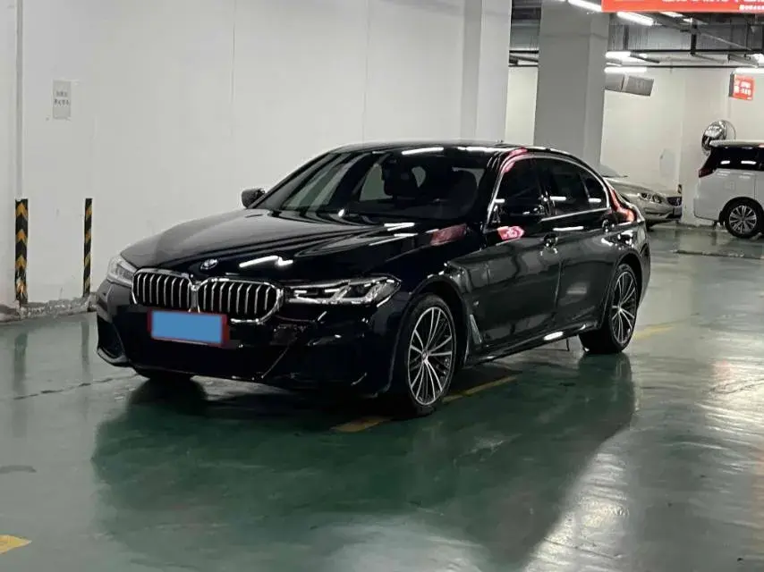 2022 BMW 5 Series 2.0T 252HP L4 8AT
