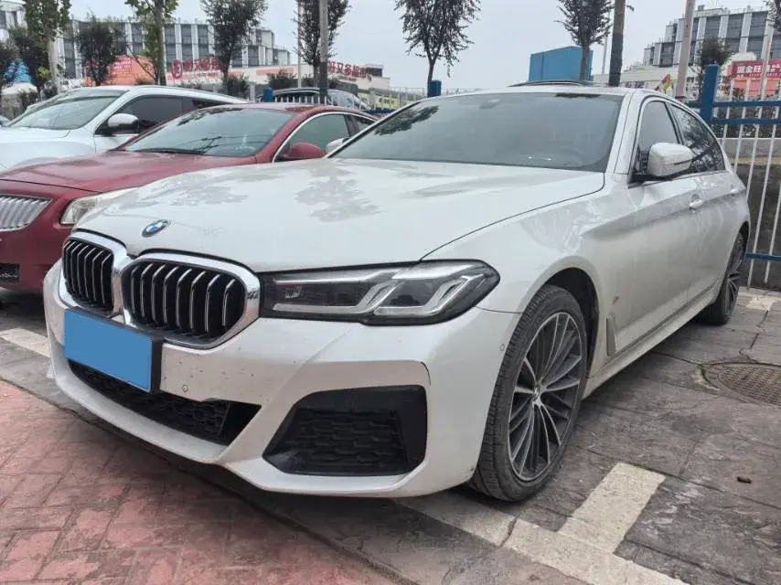 2022 BMW 5 Series 2.0T 252HP L4 8AT
