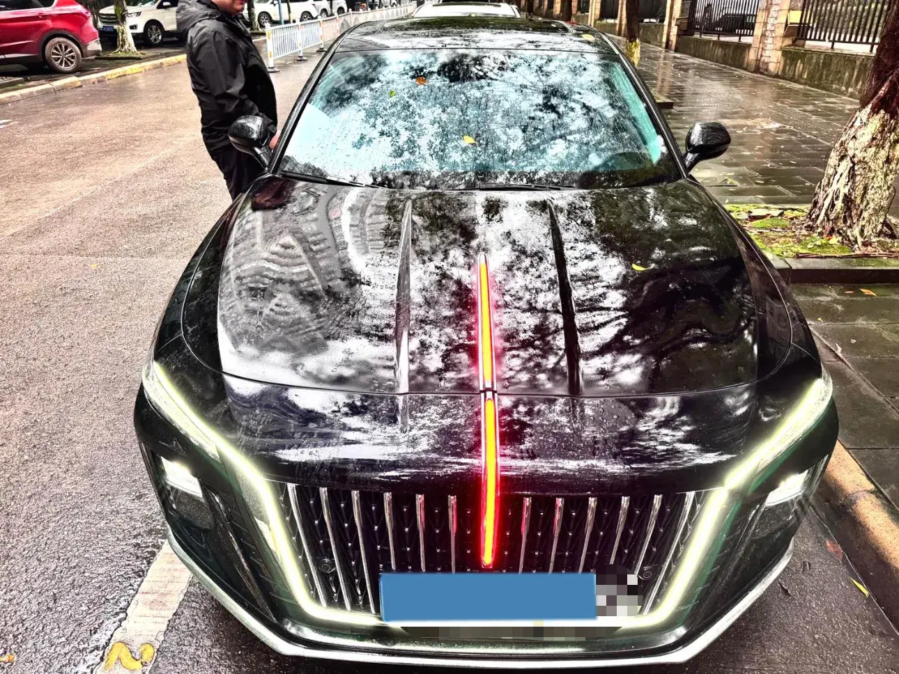 2024 HONGQI H5 thumbnail 2