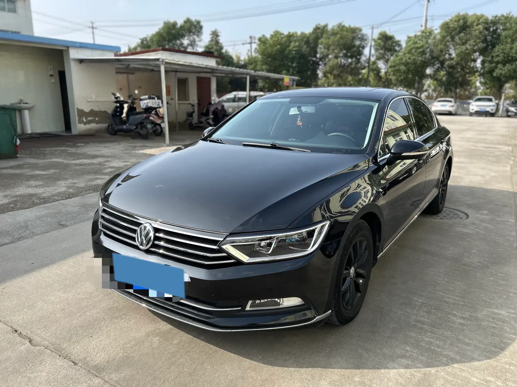 2019 VOLKSWAGEN MAGOTAN view 1