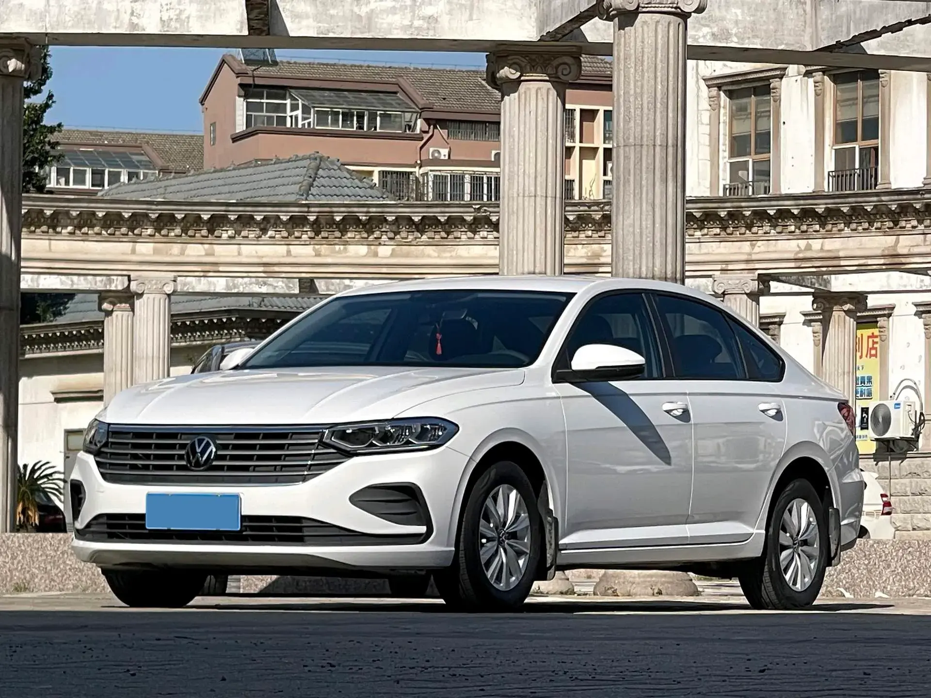 2023 VOLKSWAGEN LAVIDA view 1