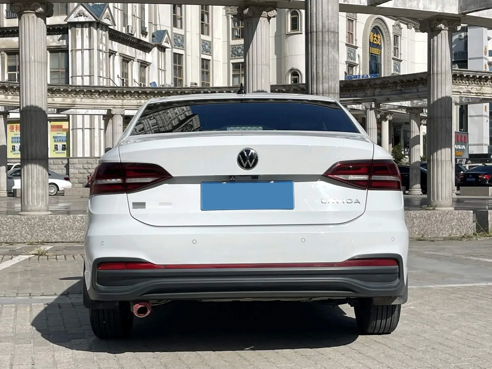 2023 VOLKSWAGEN LAVIDA thumbnail 3