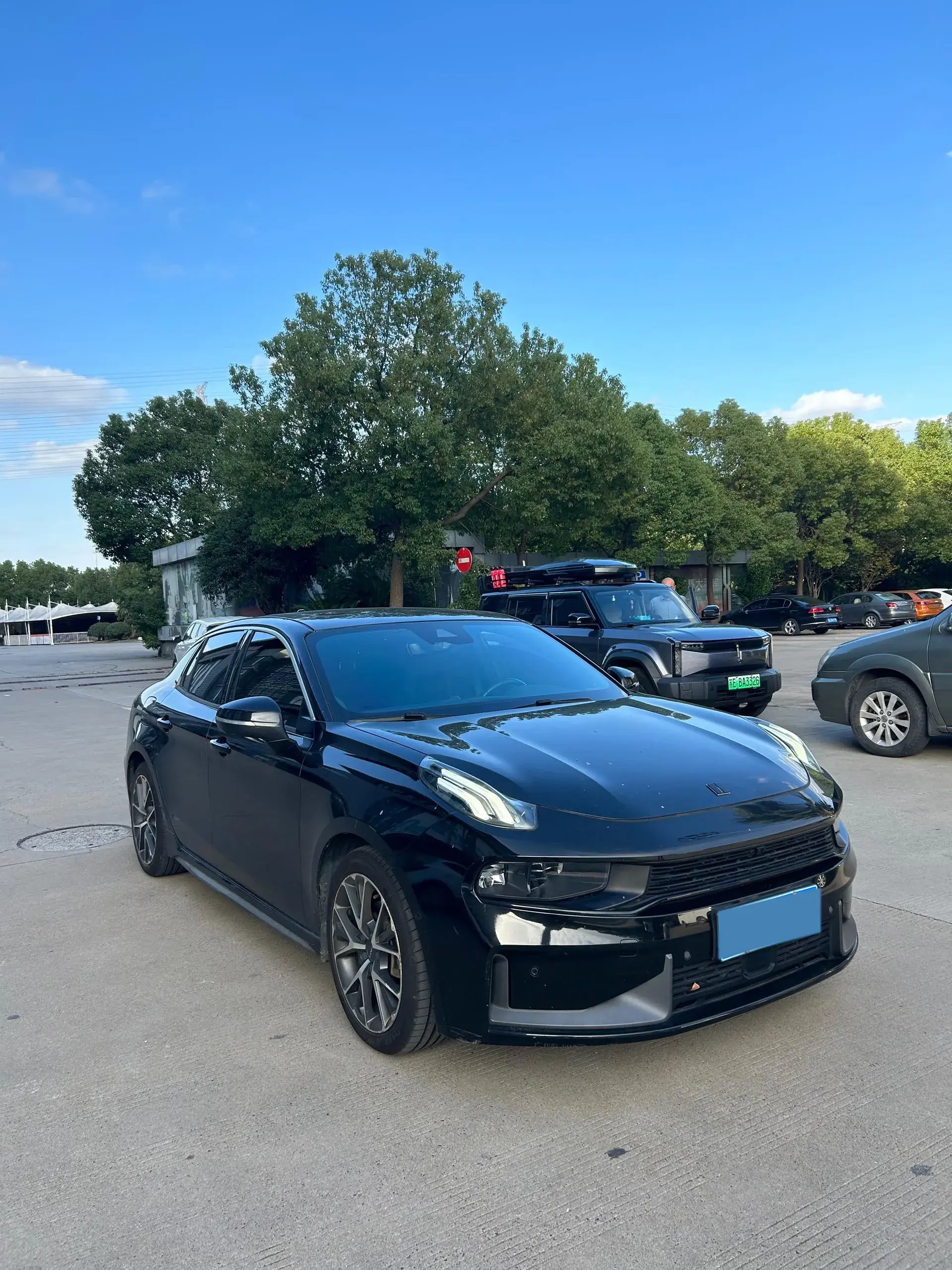 2019 LYNK&CO 03 thumbnail 3