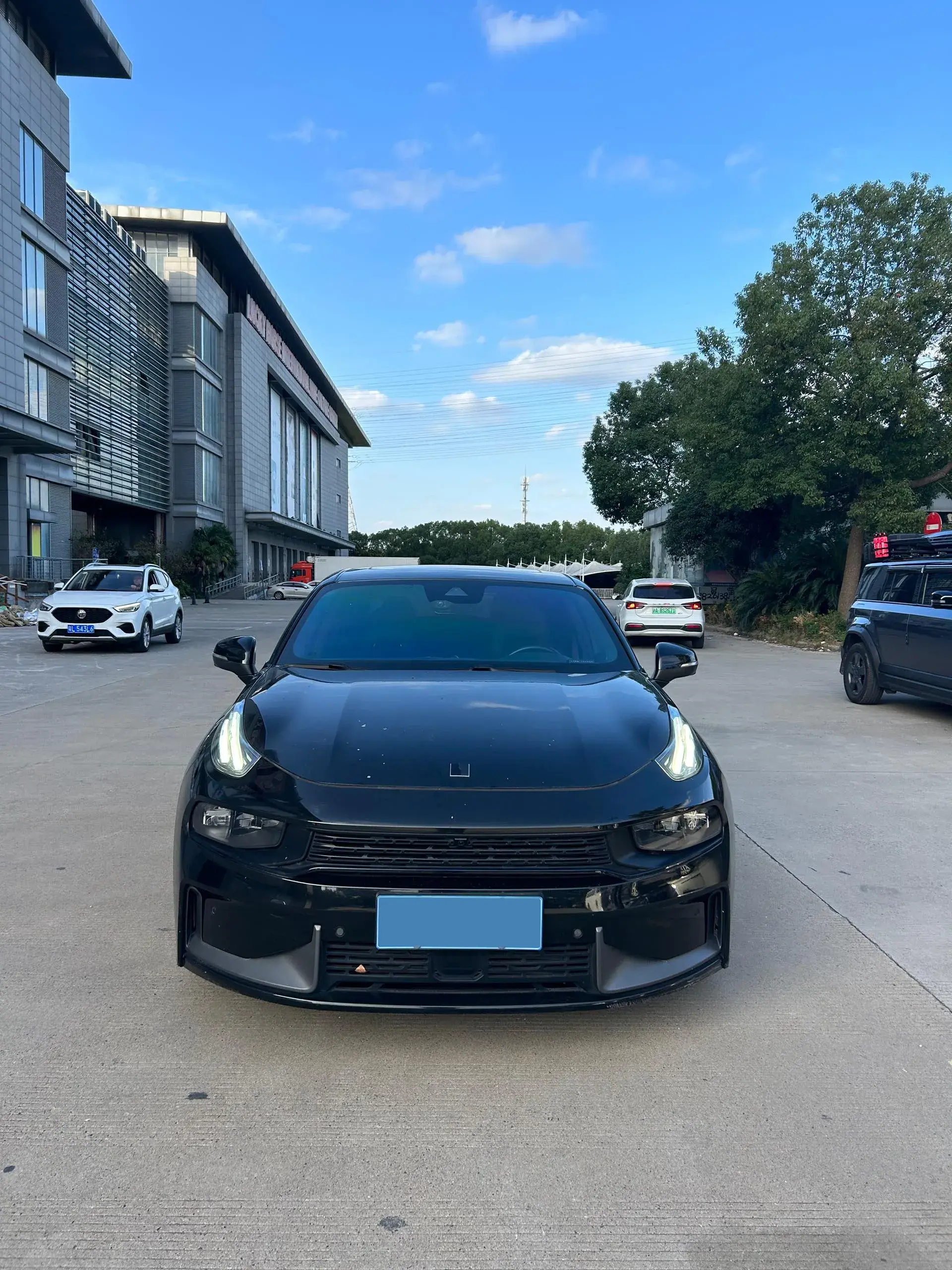 2019 LYNK&CO 03 thumbnail 2