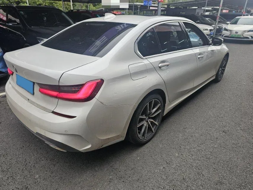 2021 BMW 3 Series 2.0T 156HP L4 8AT,autocango,china used car exporter,china ev exporter,chinese used car exporter,chinese used ev exporter