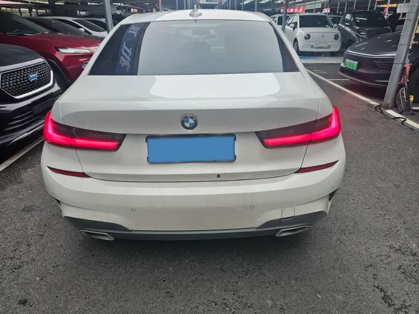 2021 BMW 3 Series 2.0T 156HP L4 8AT,autocango,china used car exporter,china ev exporter,chinese used car exporter,chinese used ev exporter