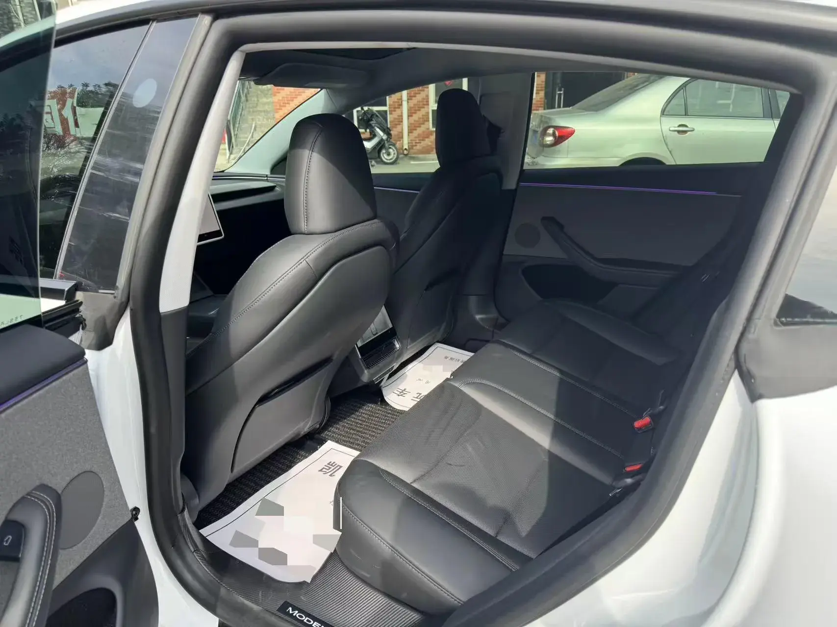 2025 TESLA MODEL thumbnail 4