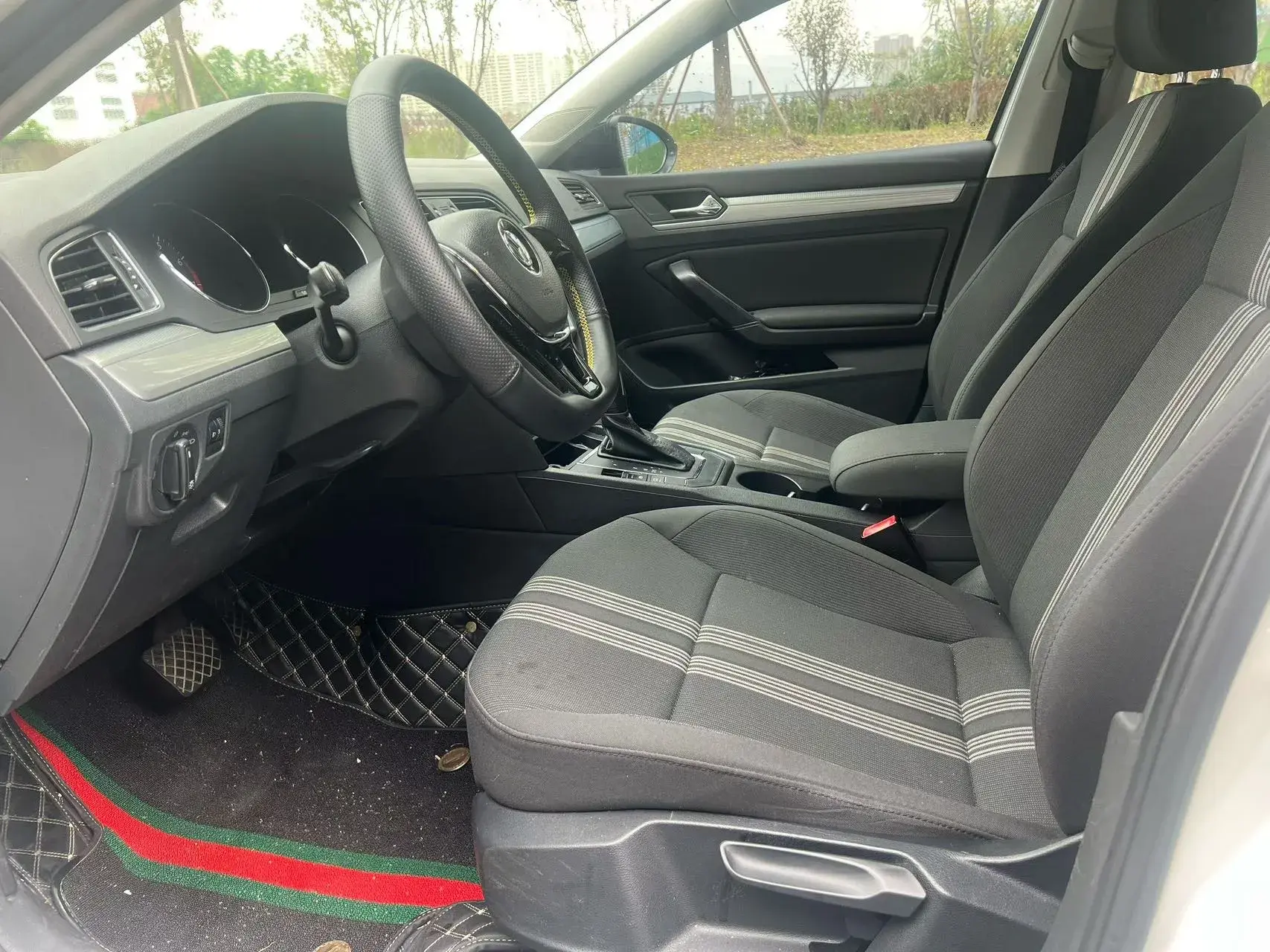 2018 VOLKSWAGEN LAMANDO thumbnail 4