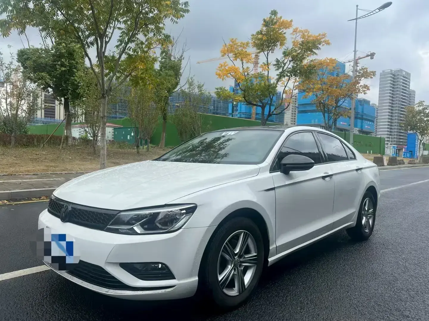 2018 VOLKSWAGEN LAMANDO view 1