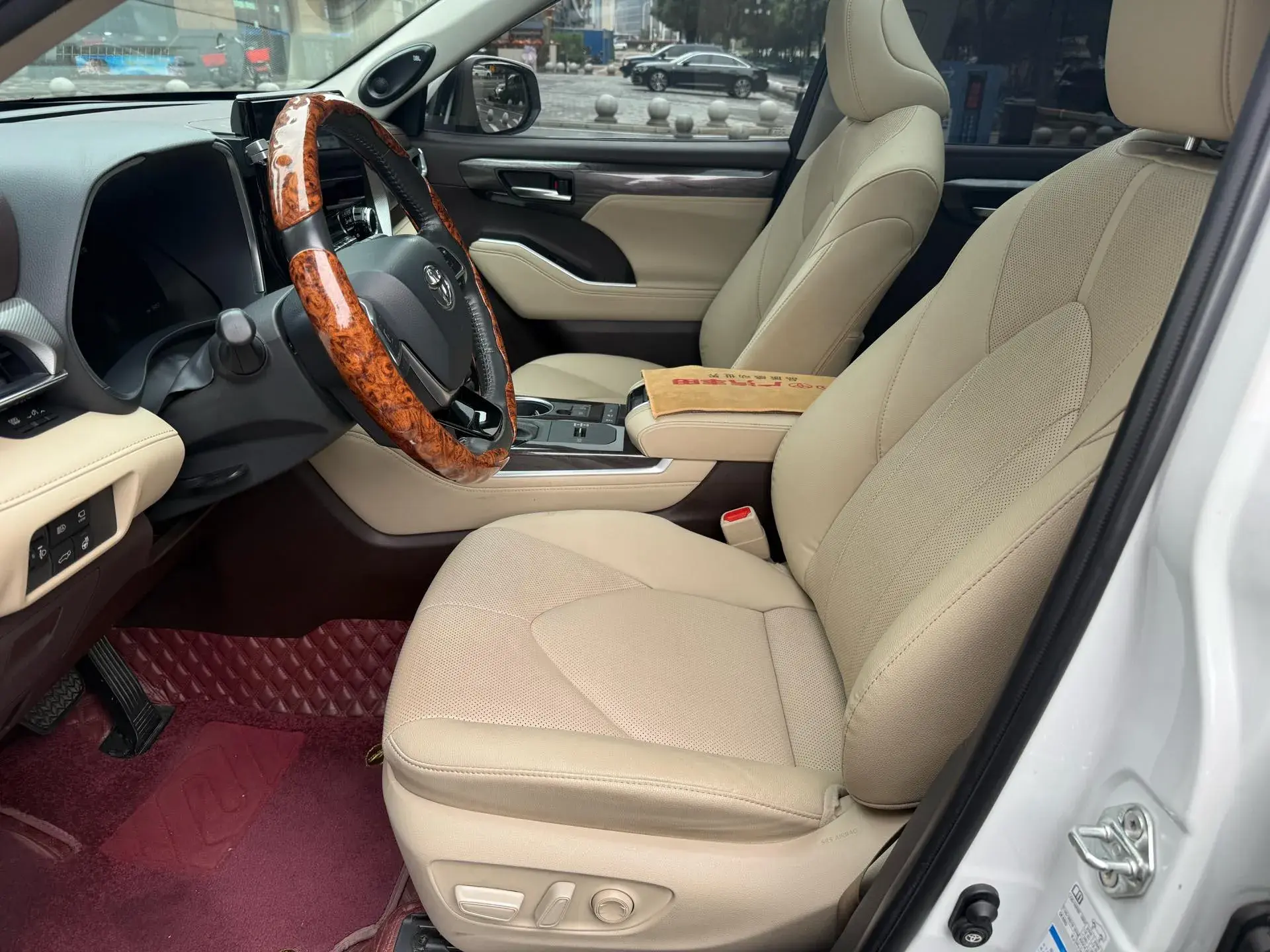 2022 TOYOTA HIGHLANDER thumbnail 4