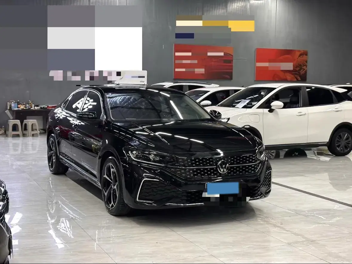 2025 VOLKSWAGEN PASSAT thumbnail 3