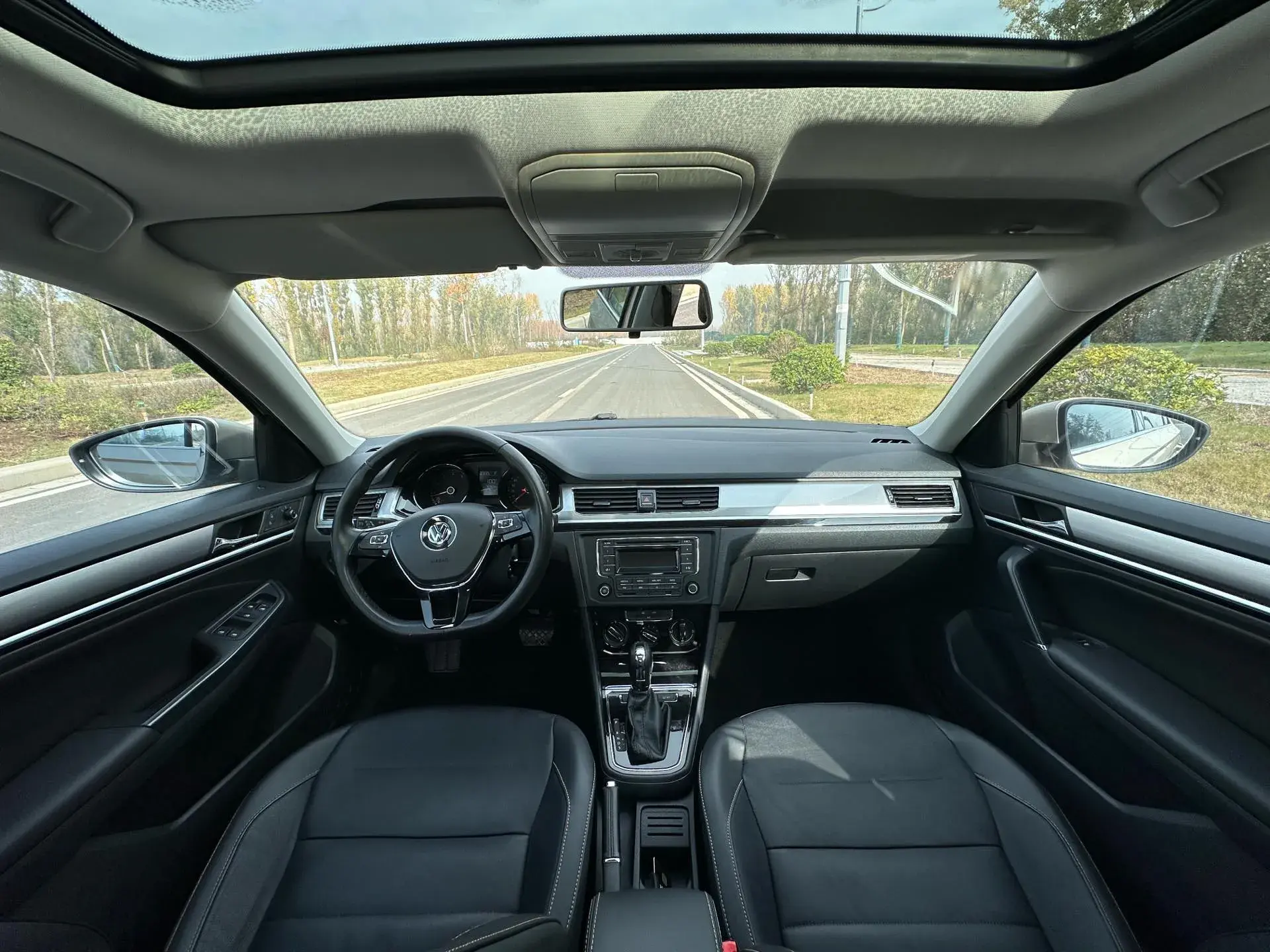 2018 VOLKSWAGEN BORA thumbnail 4