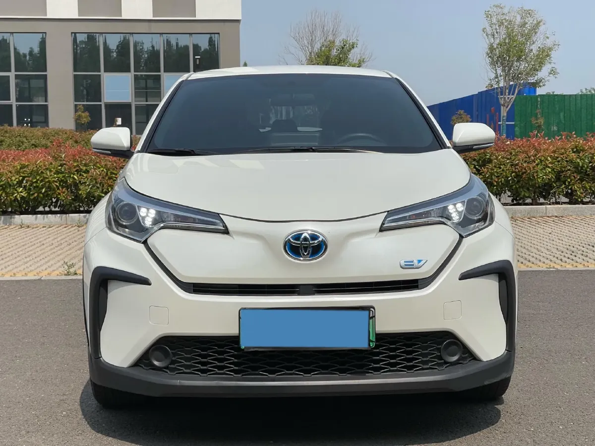 2020 Toyota C-HR EV BEV 54.3KWH,autocango,china used car exporter,china ev exporter,chinese used car exporter,chinese used ev exporter