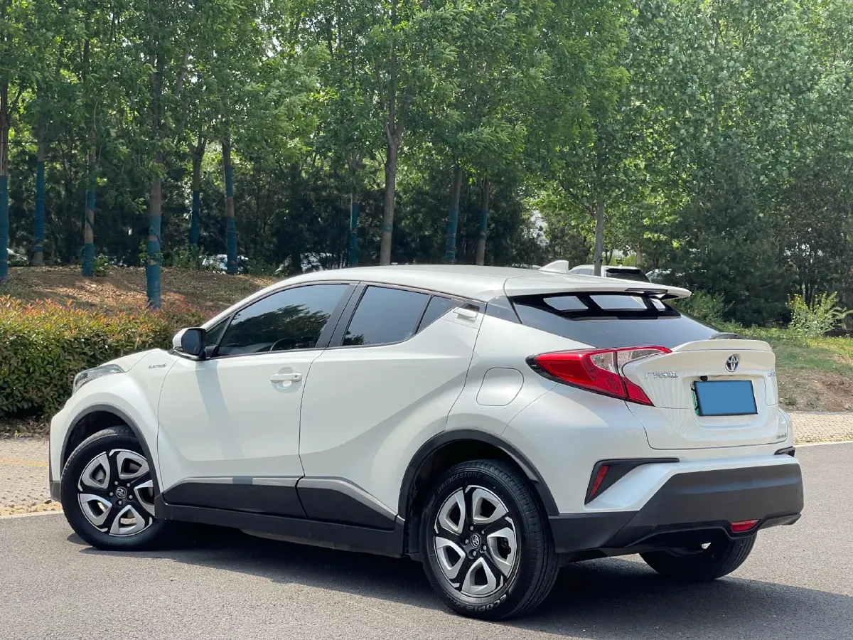 2020 Toyota C-HR EV BEV 54.3KWH,autocango,china used car exporter,china ev exporter,chinese used car exporter,chinese used ev exporter