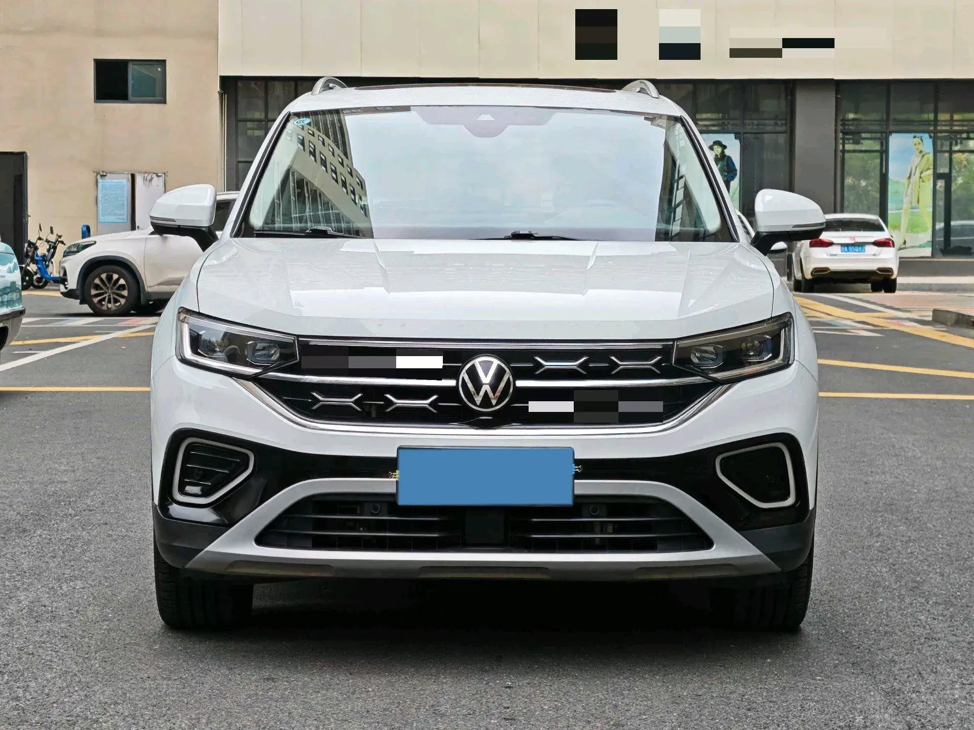 2023 VOLKSWAGEN TAYRON thumbnail 2