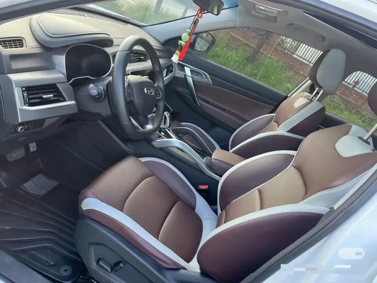 2022 GEELY AZKARRA thumbnail 4