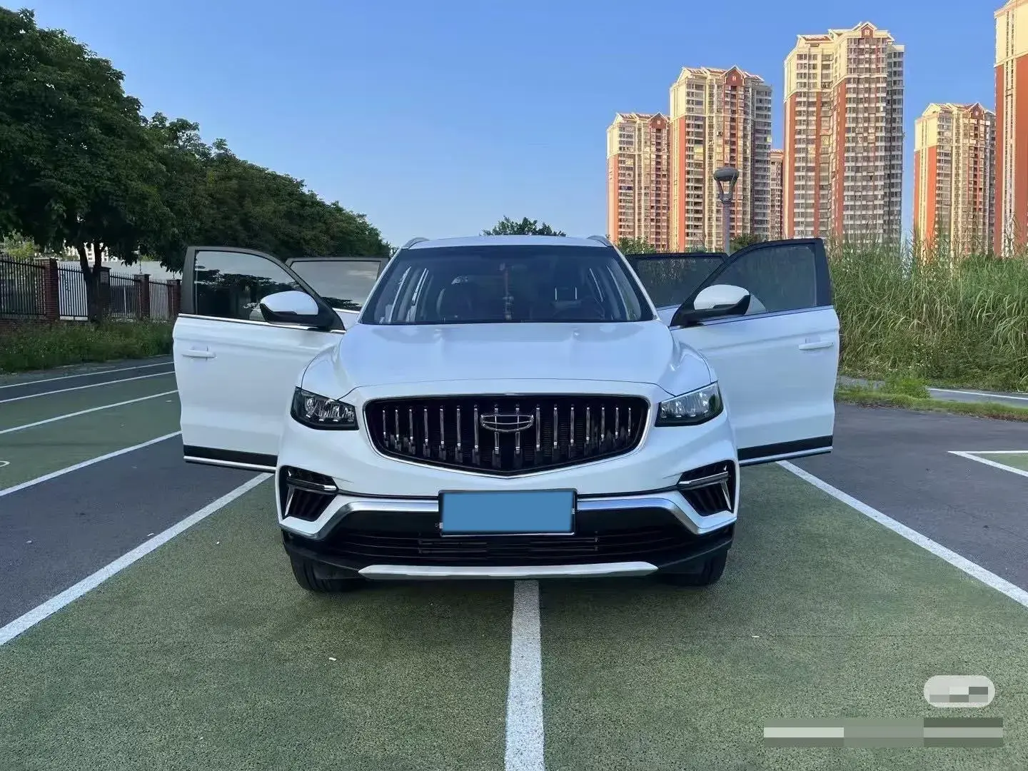 2022 GEELY AZKARRA thumbnail 2