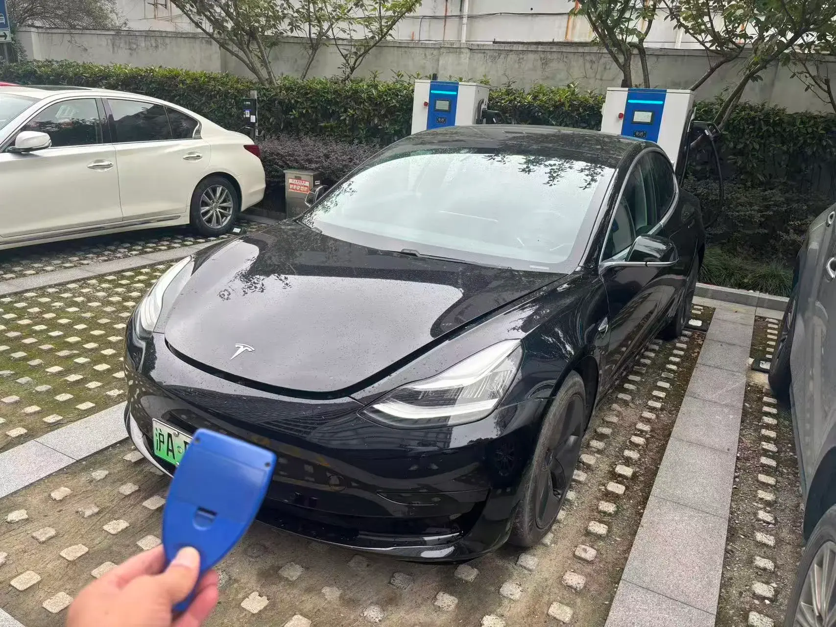 2020 TESLA MODEL view 1