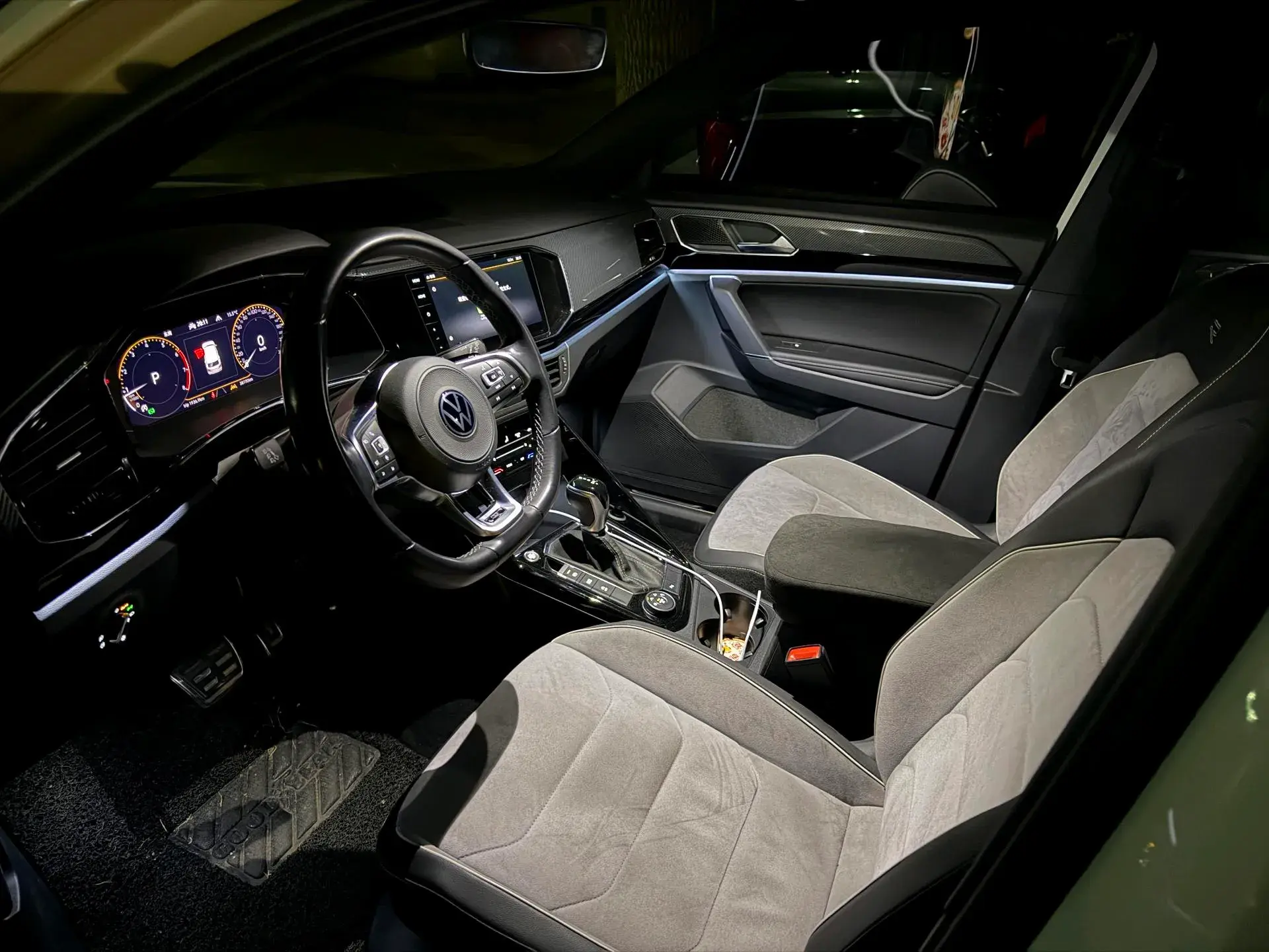 2020 VOLKSWAGEN TAYRON thumbnail 4