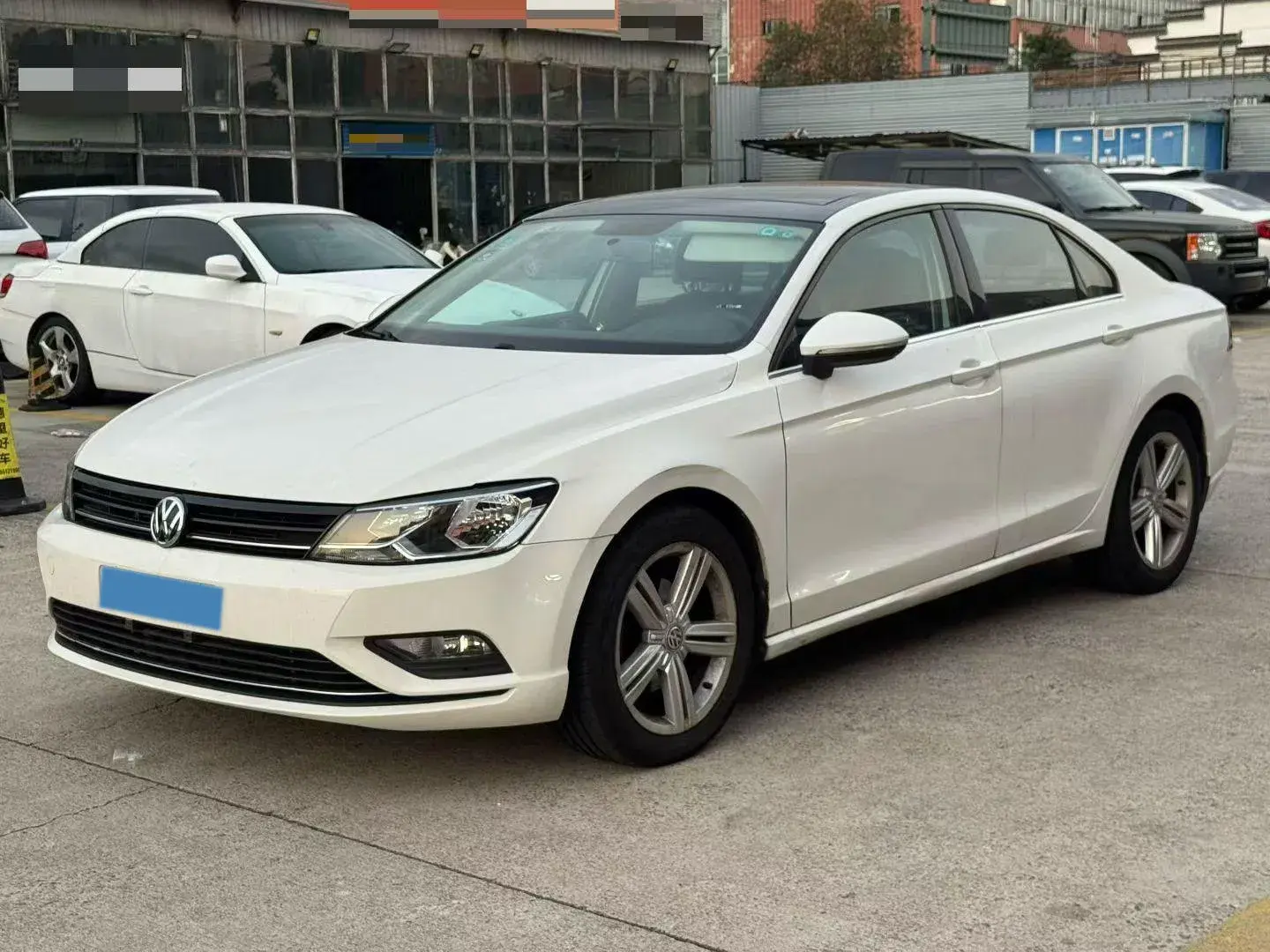 2018 VOLKSWAGEN LAMANDO view 1