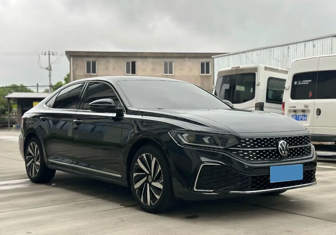 2022 Volkswagen Passat 2.0T 186HP L4 7DCT,autocango,china used car exporter,china ev exporter,chinese used car exporter,chinese used ev exporter