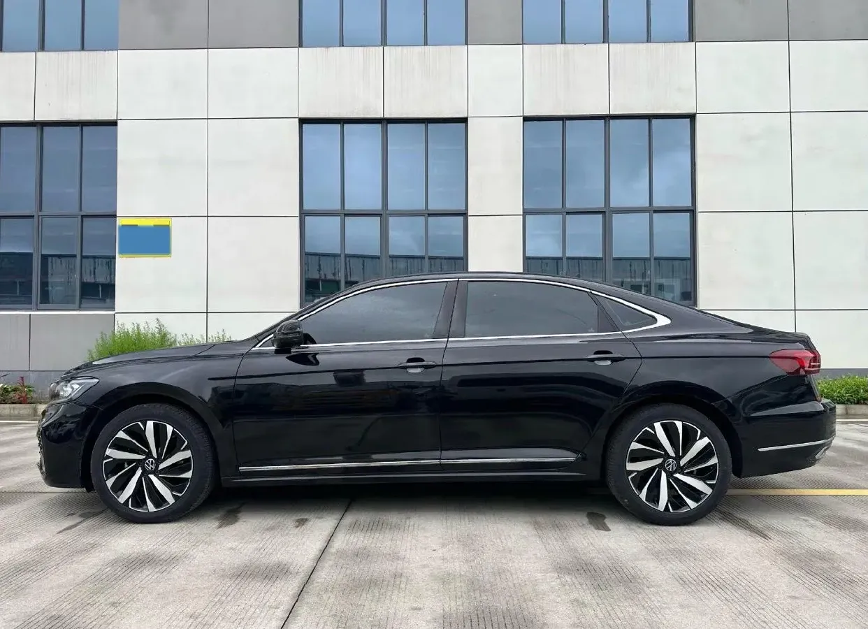 2022 Volkswagen Passat 2.0T 186HP L4 7DCT,autocango,china used car exporter,china ev exporter,chinese used car exporter,chinese used ev exporter
