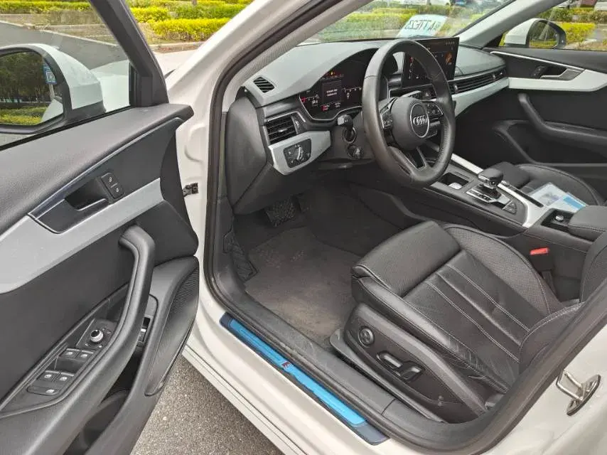 2020 AUDI A4L thumbnail 4