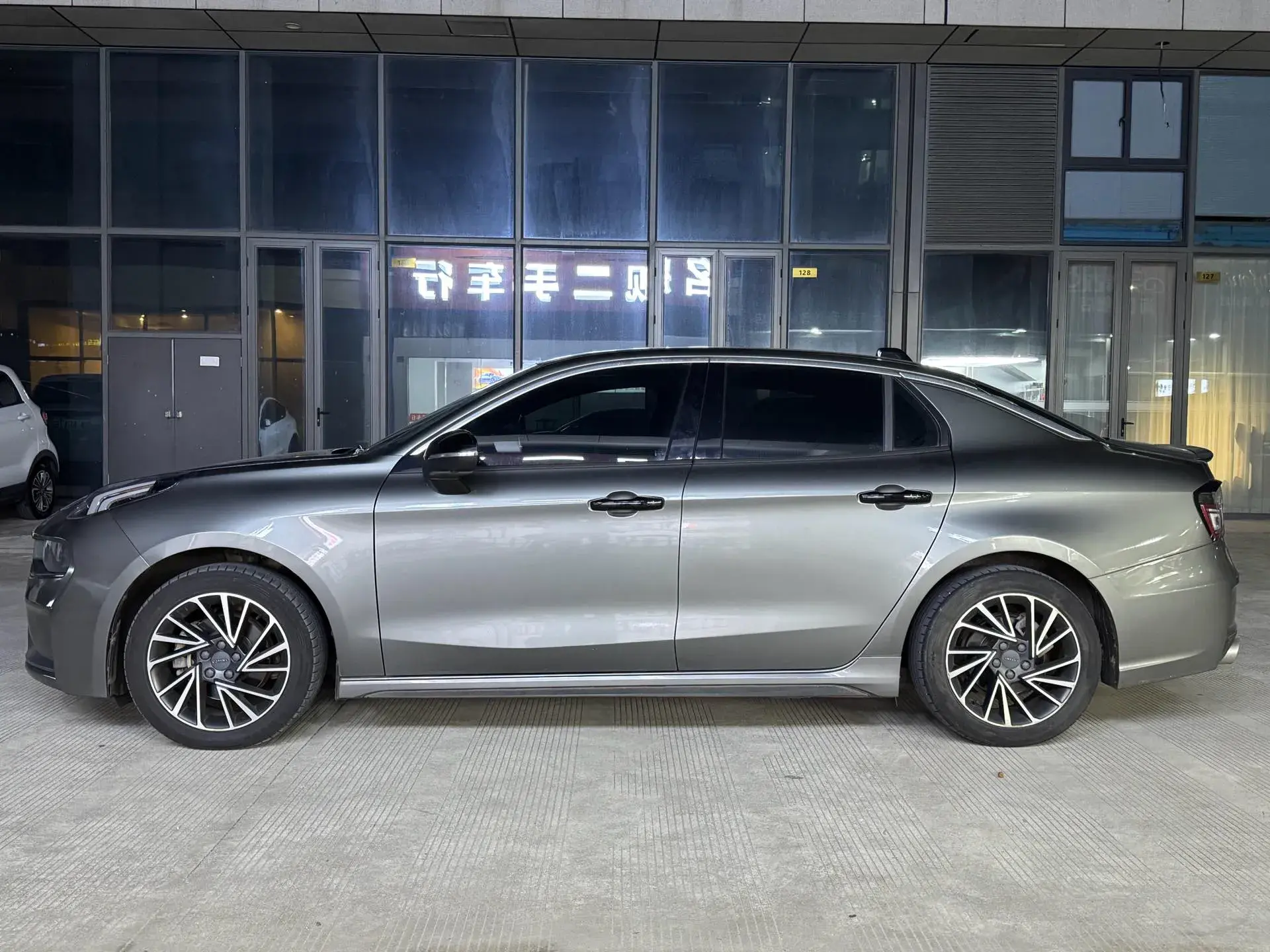 2022 LYNK&CO 03 thumbnail 2