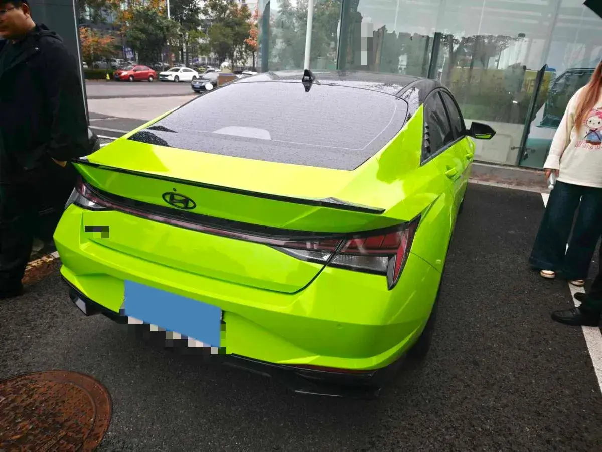 2022 HYUNDAI ELANTRA thumbnail 3