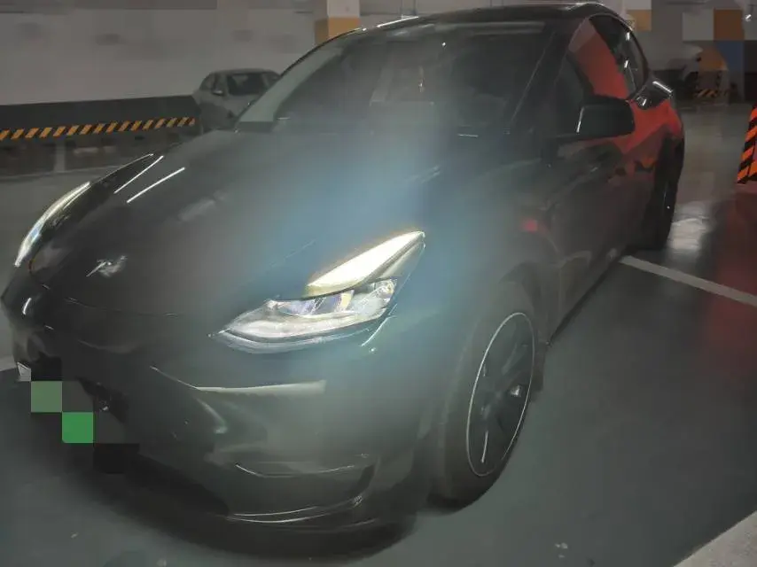 2021 TESLA MODEL view 1
