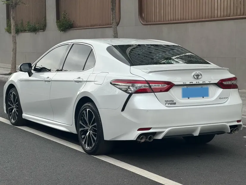 2018 Toyota Camry 2.5L 209HP L4 8AT,autocango,china used car exporter,china ev exporter,chinese used car exporter,chinese used ev exporter
