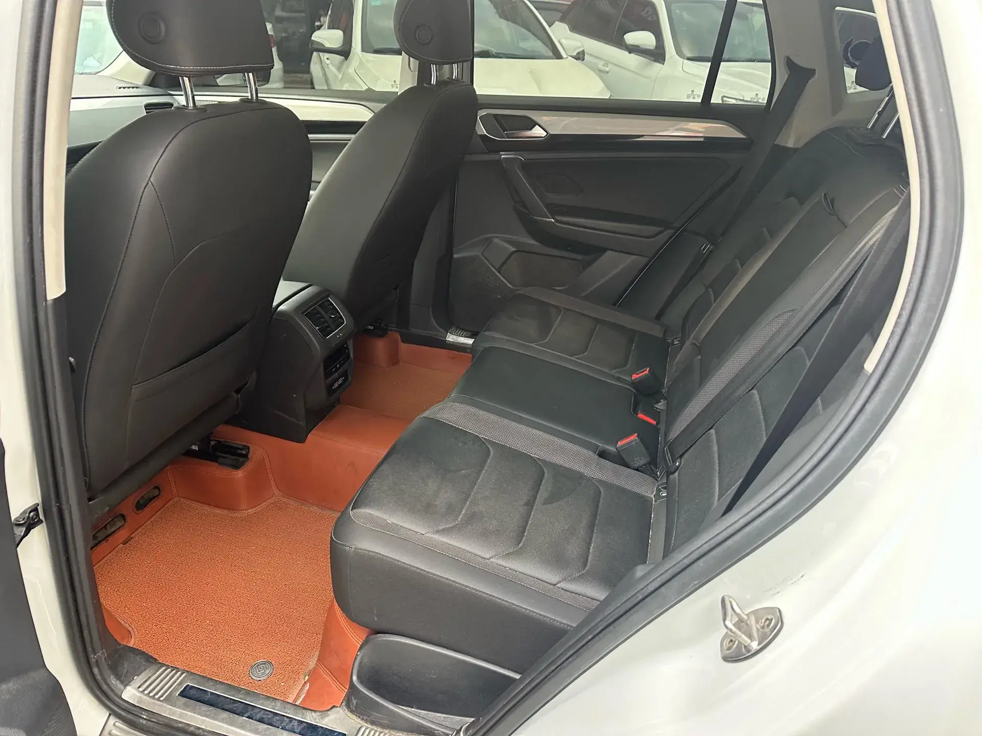 2021 VOLKSWAGEN TAYRON thumbnail 4