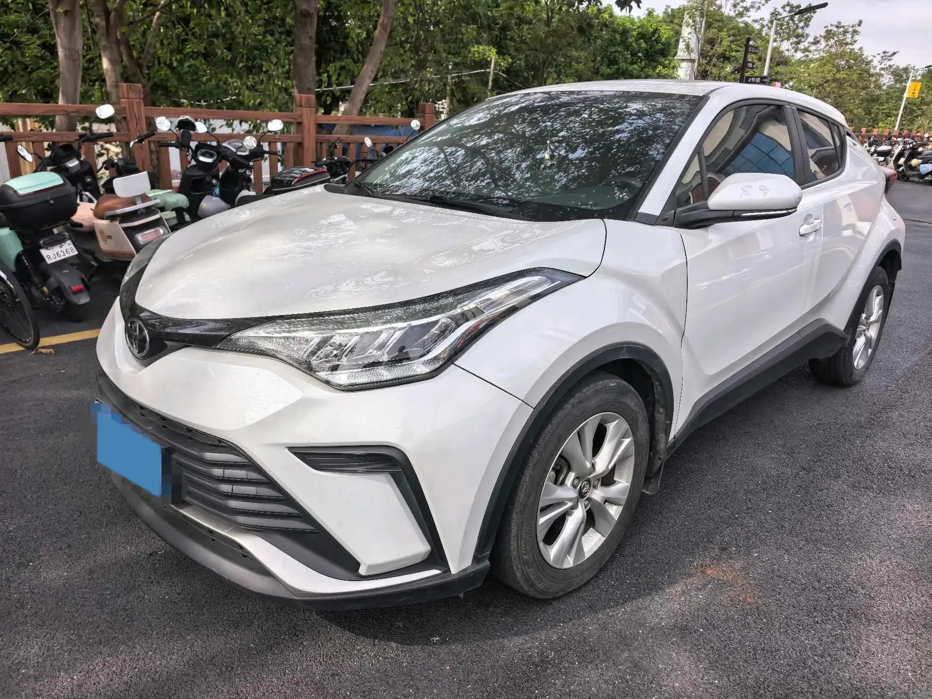 2021 TOYOTA IZOA view 1